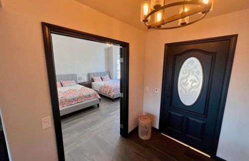 Winery Getaway with Spa and Amazing Hilltop View - Foto 11