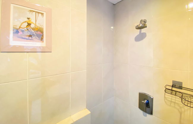 Nice And Strategic Studio Apartment At Capitol Park Residence - Photo 10