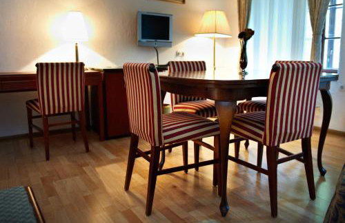 Zamek w Dzięgielowie - Foto 9