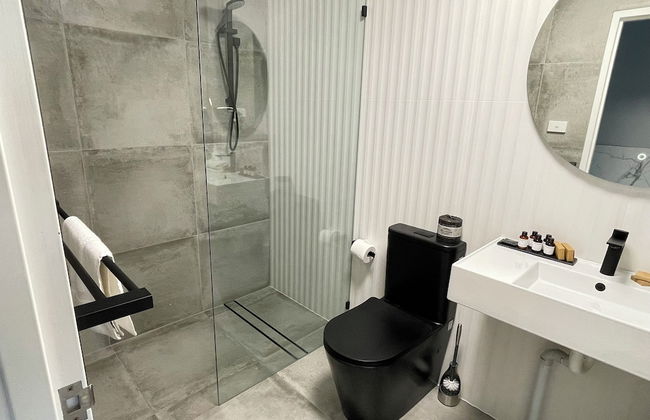 Honeysuckle Executive Apartments - Photo 22