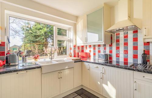 Blue House - Photo 13