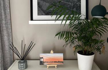 Two Bedroom Riverside Apartment in Rotherhithe Village - Foto 32