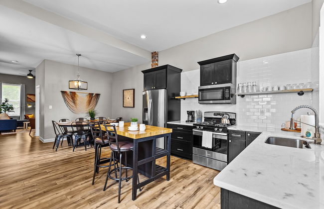 Mysteries on Lemp | JZ Vacation Rentals - Photo 13