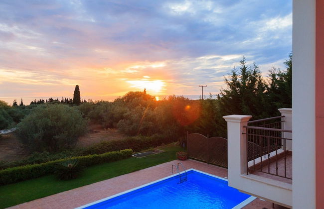 Villa Marina Large Private Pool Walk to Beach Sea Views A C Wifi Car Not Required - 2300 - Foto 13