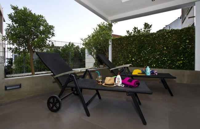 Luxury apt With Roofed Patio Near Beach & Center - Foto 24