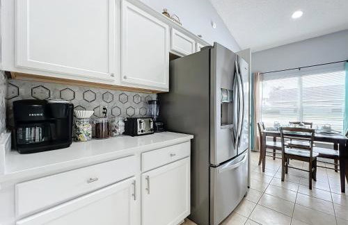 Beach Theme Vacation Pool Spa Home Mins to Disney - Foto 32