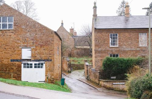 Family-Friendly Cotswolds Cottage with Log Burner, Garden, Sleeps 6 - Foto 42