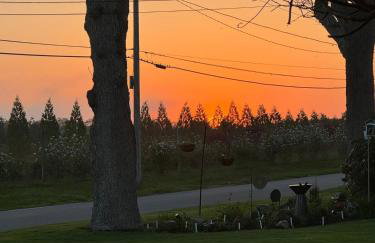 Gorgeous Hamptons Farmhouse - Get the Beach without the Traffic! - Foto 13