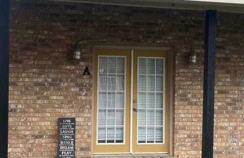 Pet-Friendly Cozy Studio Suite with Pond View & Spa Amenities - Foto 16