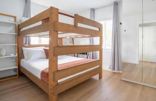 5BR HotTubPoolTableMiniGolf 7 min to Wynwood - Foto 7