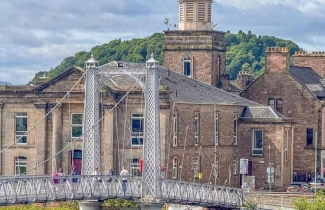 Stunning Spacious Apartment on River Ness - Photo 20