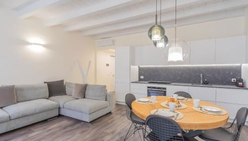 Modern & Stylish Apartment in Como City by Rent all Como - Foto 2, Other