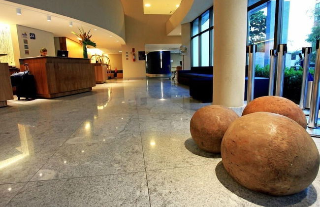 Flats at Beach Class Convention by Yolo - Photo 2