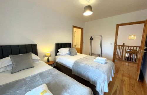 Spectacular 7BR House Hot Tub and Gardens in Gretna - Pass the Keys - Foto 36