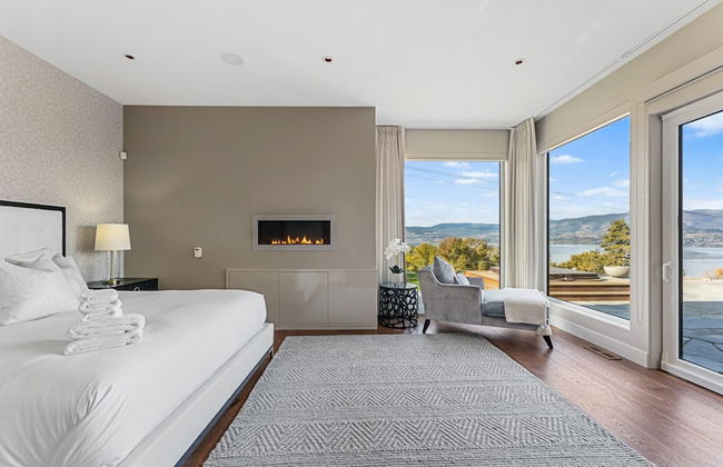 Lakeview Luxury Home in Vineyard w Infinity Pool hot tub - Photo 54