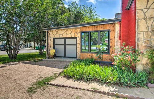 Retro Updated Blanco Abode - Steps to Main Street! - Foto 19