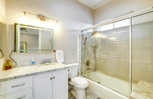 Expansive Riverside Mansion! Luxe, Family Friendly - Foto 28