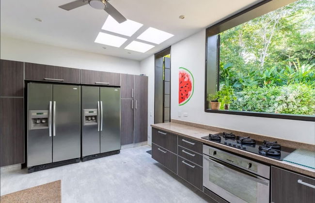 w Lovely 4BR Villa at Mesa de Yeguas - Photo 14