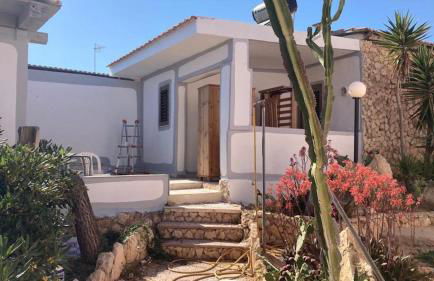 B H Lampedusa - Foto 2