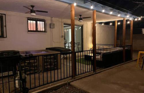 Casa Charleston-3BR-2Bath-Private HOT TUB-Pet Friendly-No Pet Fees! - Photo 57