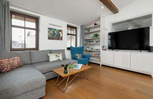 Modern Apartment with Air Conditioning and Terrace near Old Town in Cracow by Noclegi Renters - Foto 1