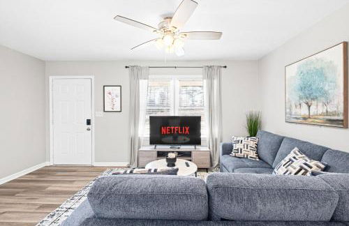 Sleek 3 BR home with self check in Private! - Foto 21