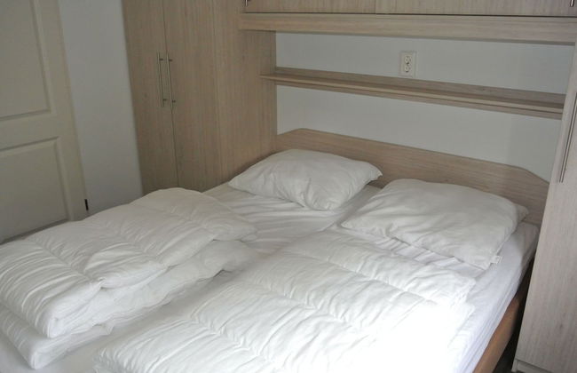 Chalet With 2 Bathrooms and a Boat, Near Giethoorn - Photo 3