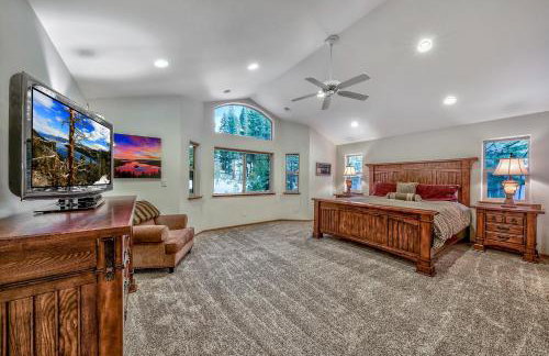 Black Bear Villa - large 4 BR 4 BA hot tub game room - Foto 10