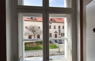 Altstadt Apartment Zittau - stilvolle familienfreundliche Ferienwohnung 78qm am Zittauer Museum und Zittauer Gebirge im Herzen der Oberlausitz mit eigenem Parkplatz ideal zum Wandern im Dreiländereck - Foto 27