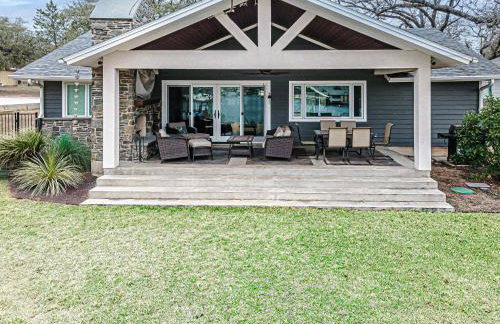 Lakefront Family Home for 12 w Picturesque Views & Patio - Foto 36