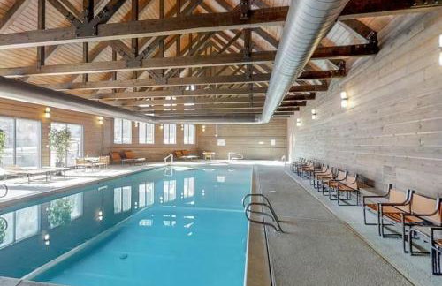 Mountain Condo w Views, Balconies and Fireplace - Foto 3