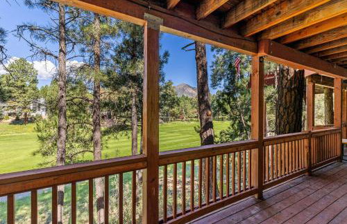 ACE - A Hole in One Right on the Golf Course Hot Tub Mt Views Pines - Foto 28