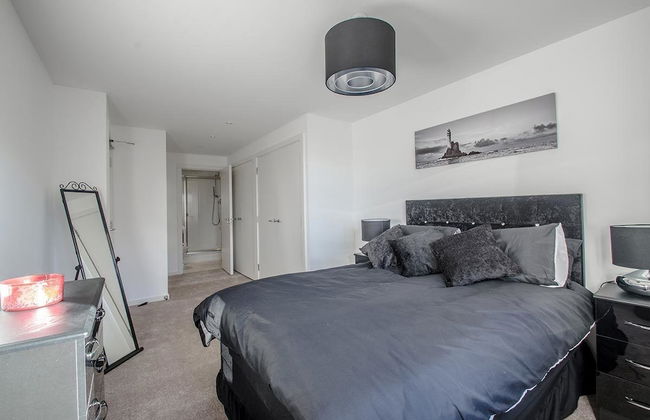 Orange Apartments - 22 Polmuir Gardens LTD - Photo 4