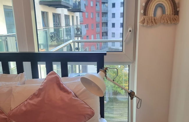 2-bed 2-bath Greenwich Apartment with balcony & lift - Foto 9