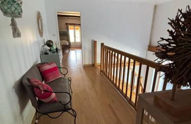 At Stéphanie and Damien's, Charming stone and pool - Foto 25