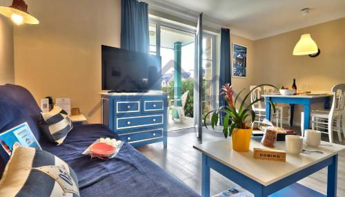 LocaLise - A05 - Plain-pied avec petite vue mer donnant sur la piscine et le jardin - Grande salle de bain - Wifi inclus - draps inclus - animaux bienvenus - parking gratuit - Foto 3