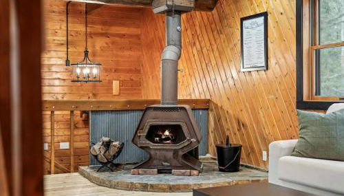 The Log Haus, a newly renovated lakefront cabin close to the trails - Foto 2