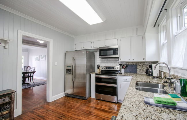 Historic Home for 7 with Apartment - Foto 33