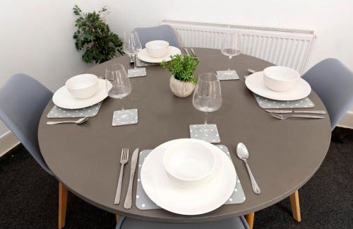 Charming and comfortable property by Our Home Short Stays very spacious with super fast WiFi close to the Metro Centre and Newcastle City Centre - Foto 22