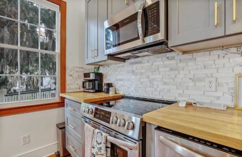 Gallery 1897 - Photo 10