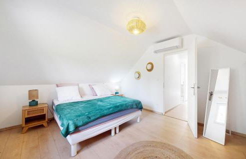 4 Bedroom Amazing Home In Sanilhac - Foto 21