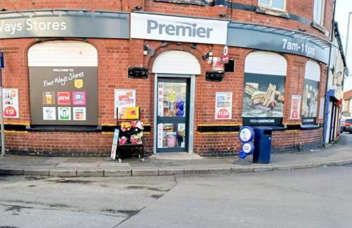 Centrally Located Apt with Parking - Foto 6