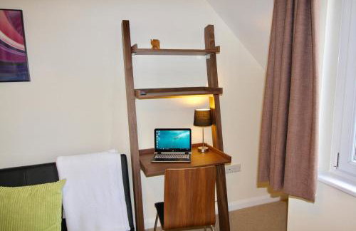 AmberBlue@Epsom - Photo 22