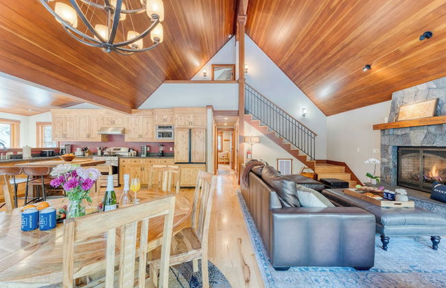 Ward Creek by Avantstay 5 Min Walk to Lake, Deck - Foto 14