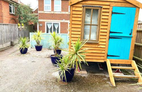 The Sashes - Stylish Apartment - FREE Parking - Ultrafast WIFI - Smart TV - Netflix - sleeps up to 6! Close to Poole Town Center & Sandbanks & Bournemouth - Foto 2