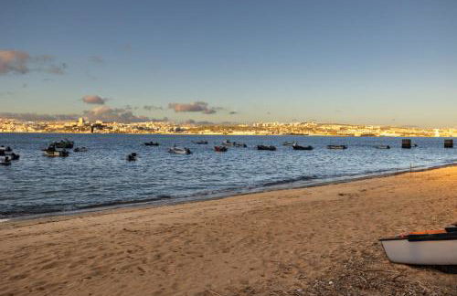 River & Beach Apartment near Lisbon - Photo 12