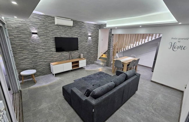 Rooftop Garden Jacuzzi Luxury Villa - Photo 8