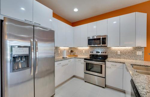 Townhome with Lanai about 9 Mi to Disney! - Foto 10