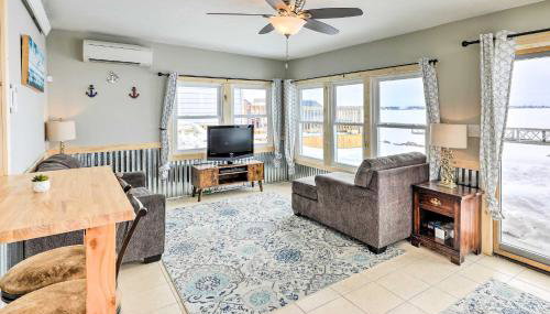 Lakefront Vacation Rental with Fire Pit and Dock! - Foto 3