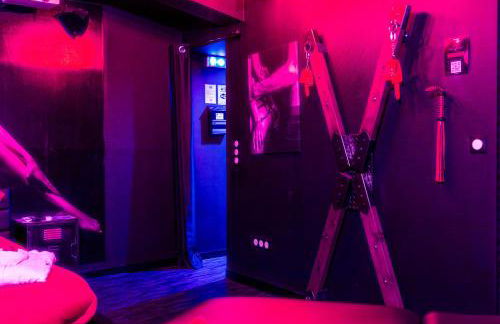 Studio Hot - Love Room Studios - Photo 3